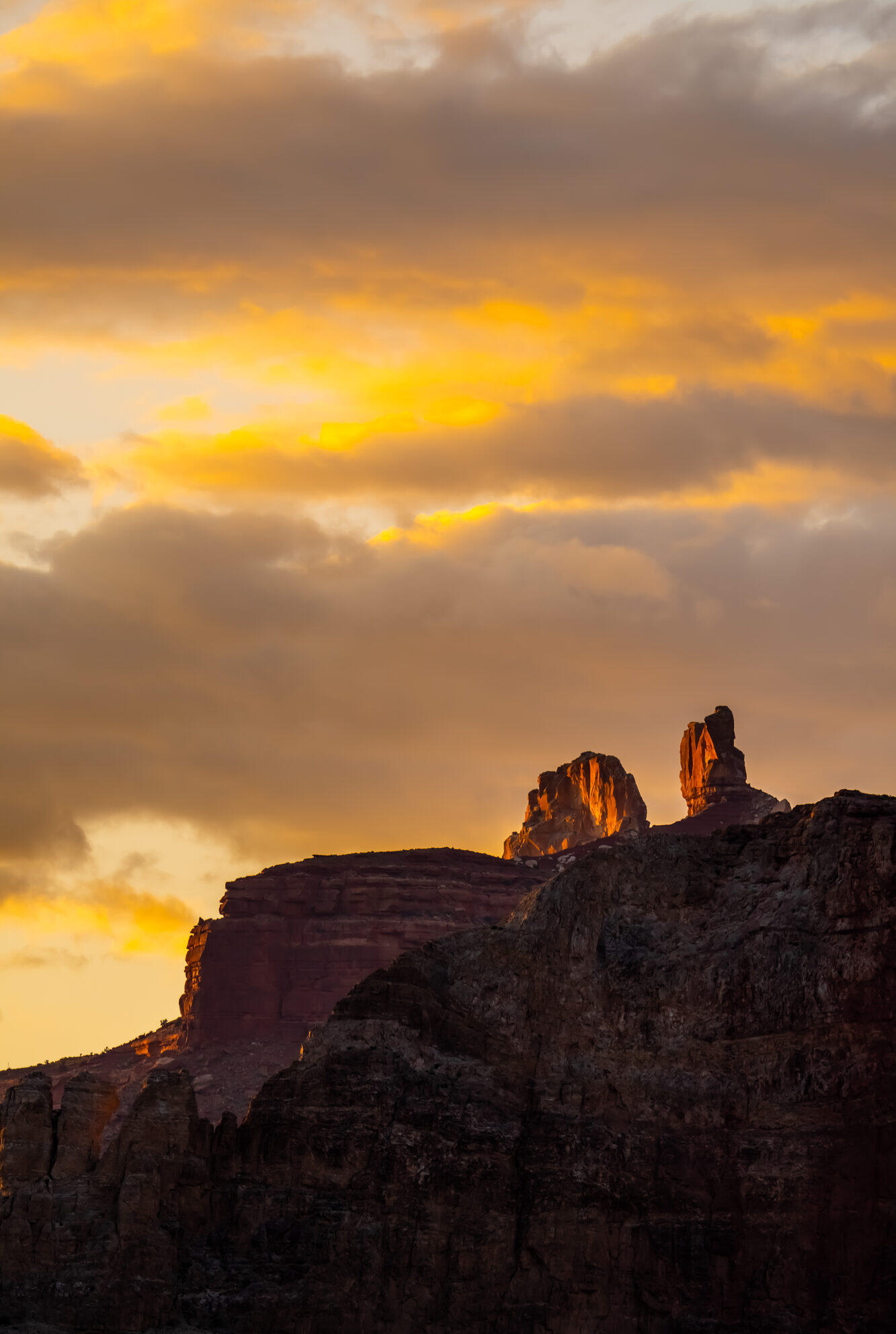 Untitled Golden sunset light over a mesa near Flagstaff